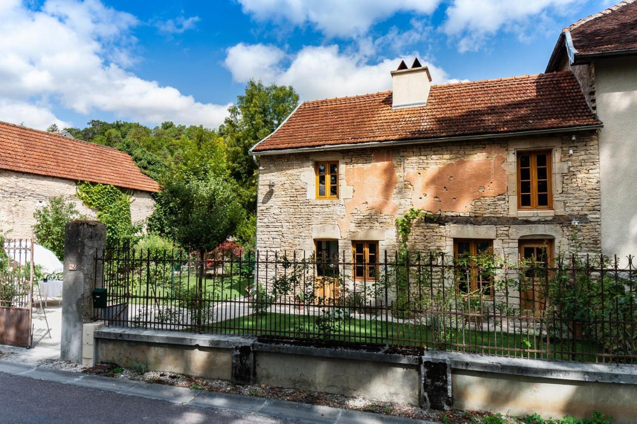 Relais De La Fontaine - Maison De Charme Cunfin Екстериор снимка